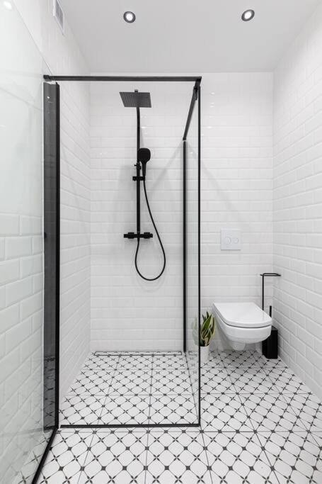 Apartament Wielicka Spacious Near Metro Wwa40