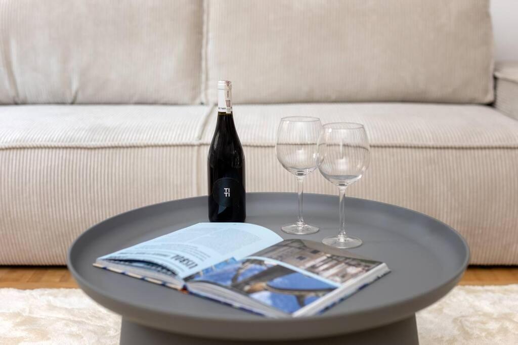 Wielicka Spacious Near Metro Wwa40 Apartament *